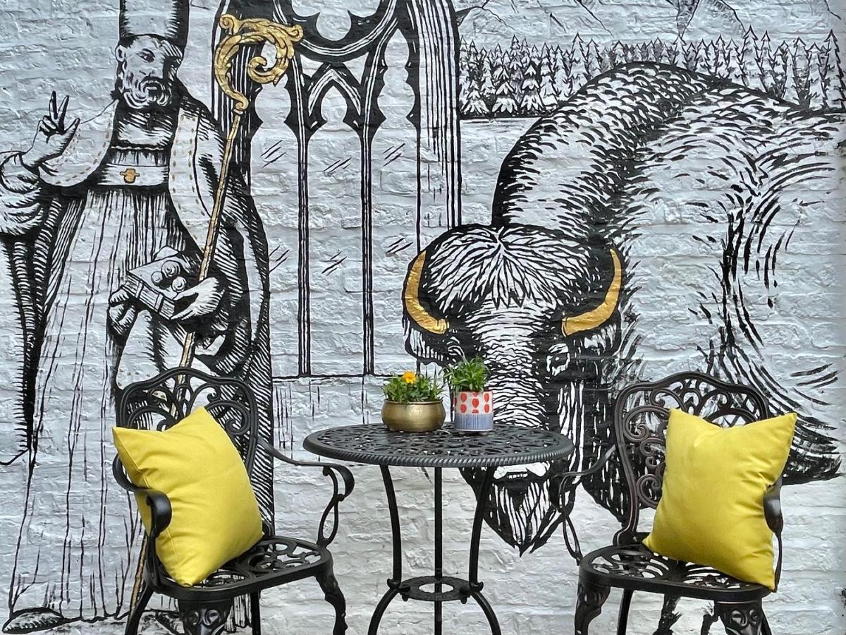 The Bishop And The Bison Bed and Breakfast York Esterno foto
