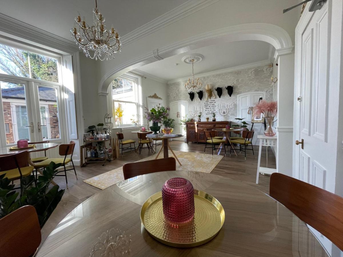 The Bishop And The Bison Bed and Breakfast York Esterno foto